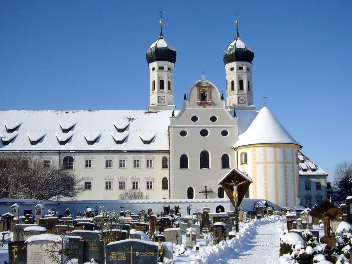 Kloster Benediktbeuern - Gaestehaus Der Salesianer Don Bosco Екстер'єр фото